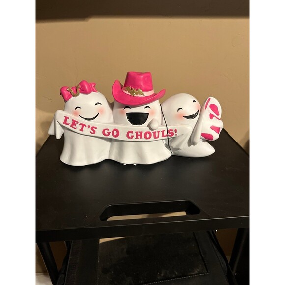 Goblins and Ghouls Hot Pink Ghosts - Picture 1 of 5